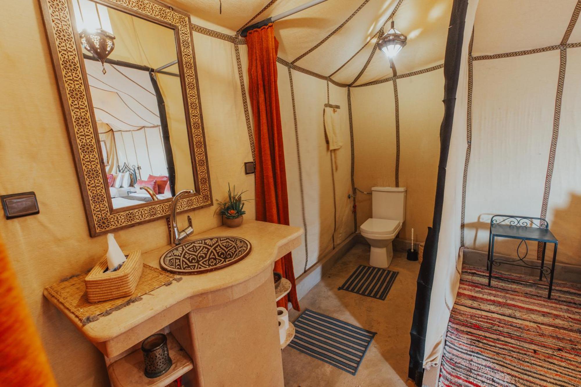 Sahara Glamping Merzouga Bagian luar foto