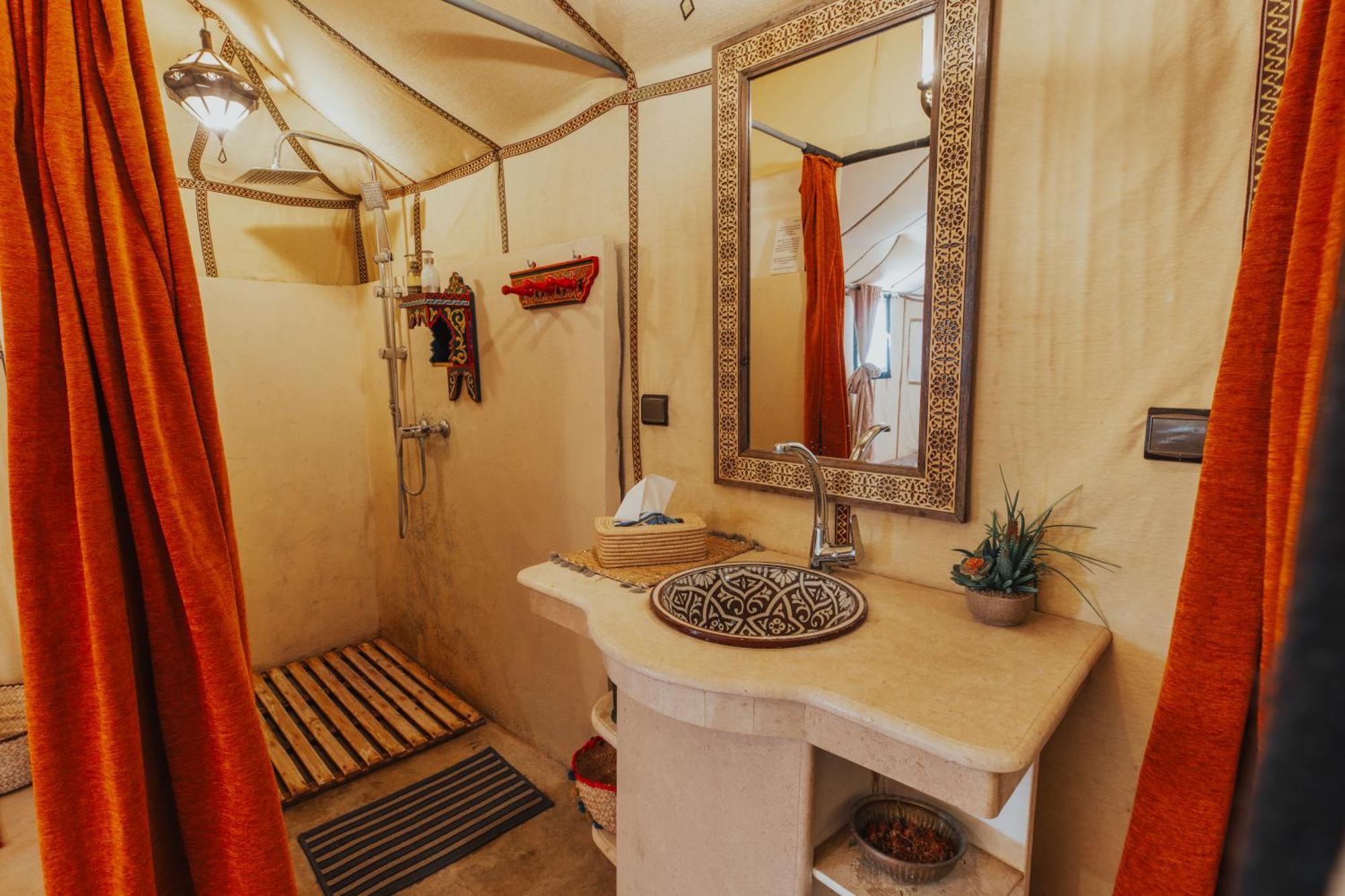 Sahara Glamping Merzouga Bagian luar foto