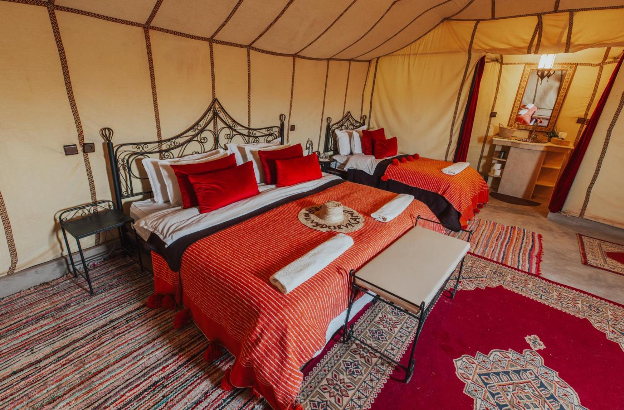 Sahara Glamping Merzouga Bagian luar foto