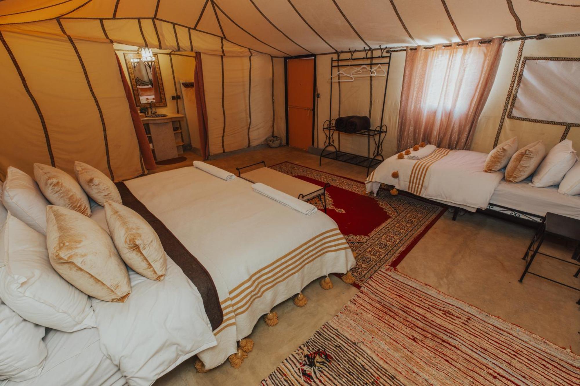 Sahara Glamping Merzouga Bagian luar foto