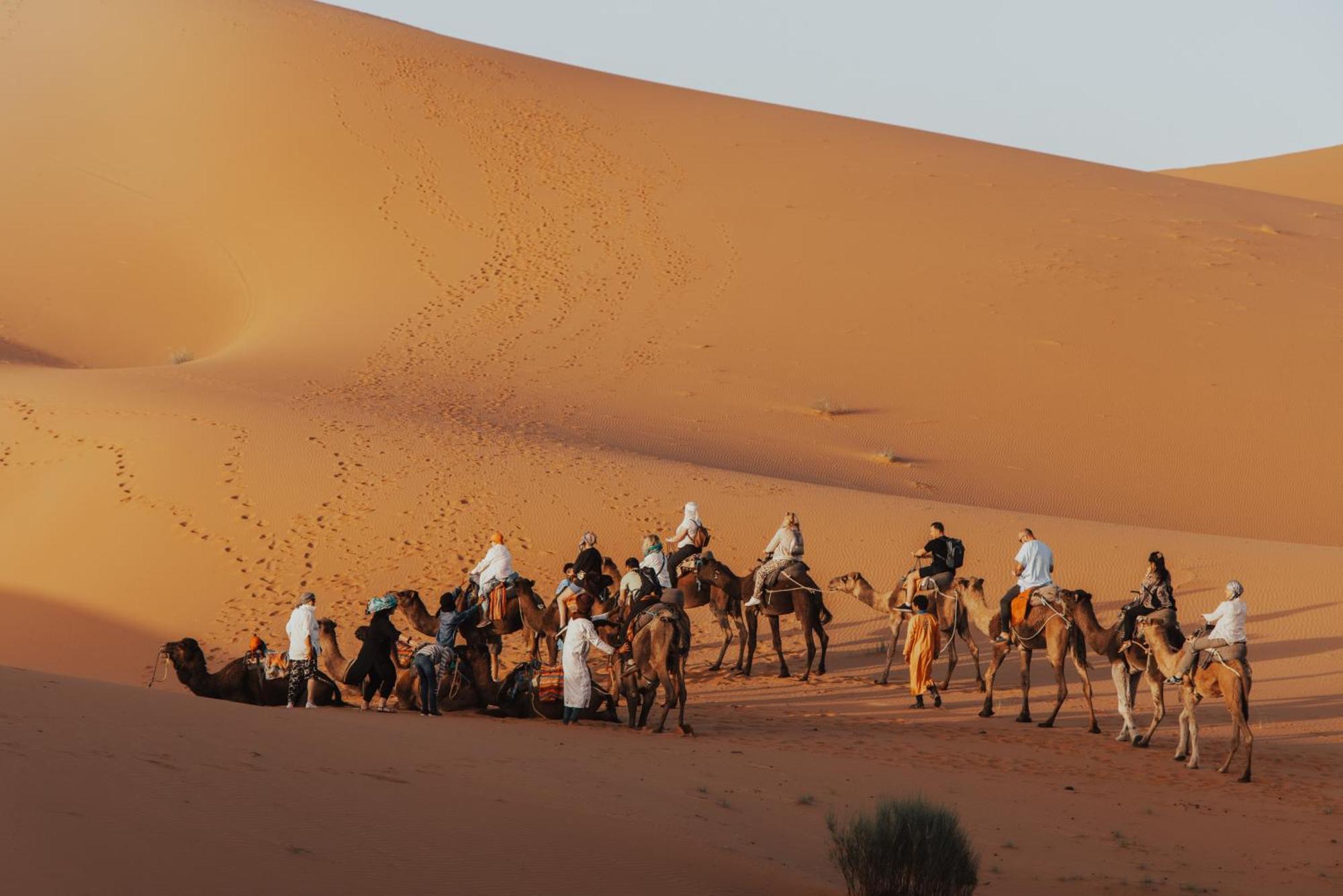 Sahara Glamping Merzouga Bagian luar foto