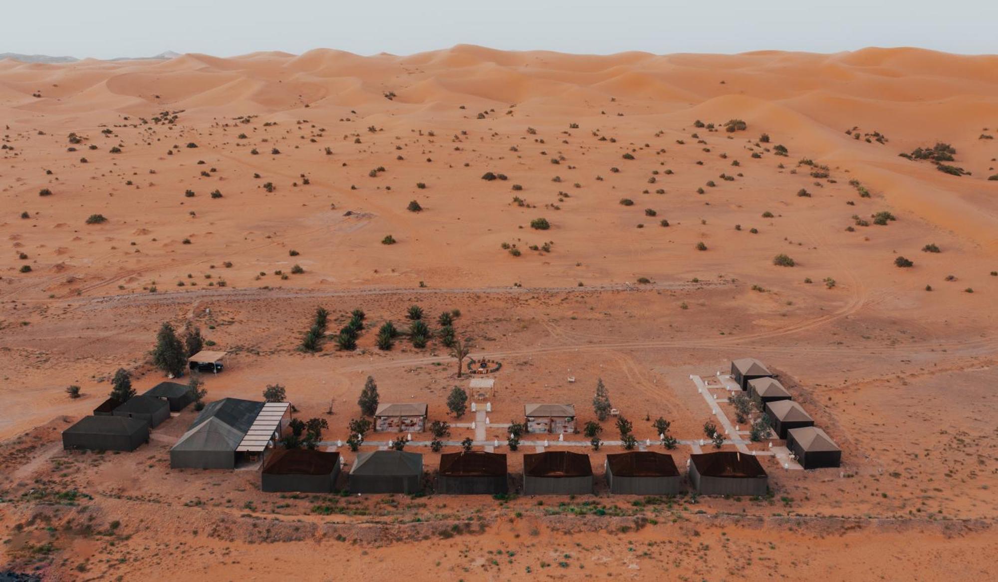 Sahara Glamping Merzouga Bagian luar foto