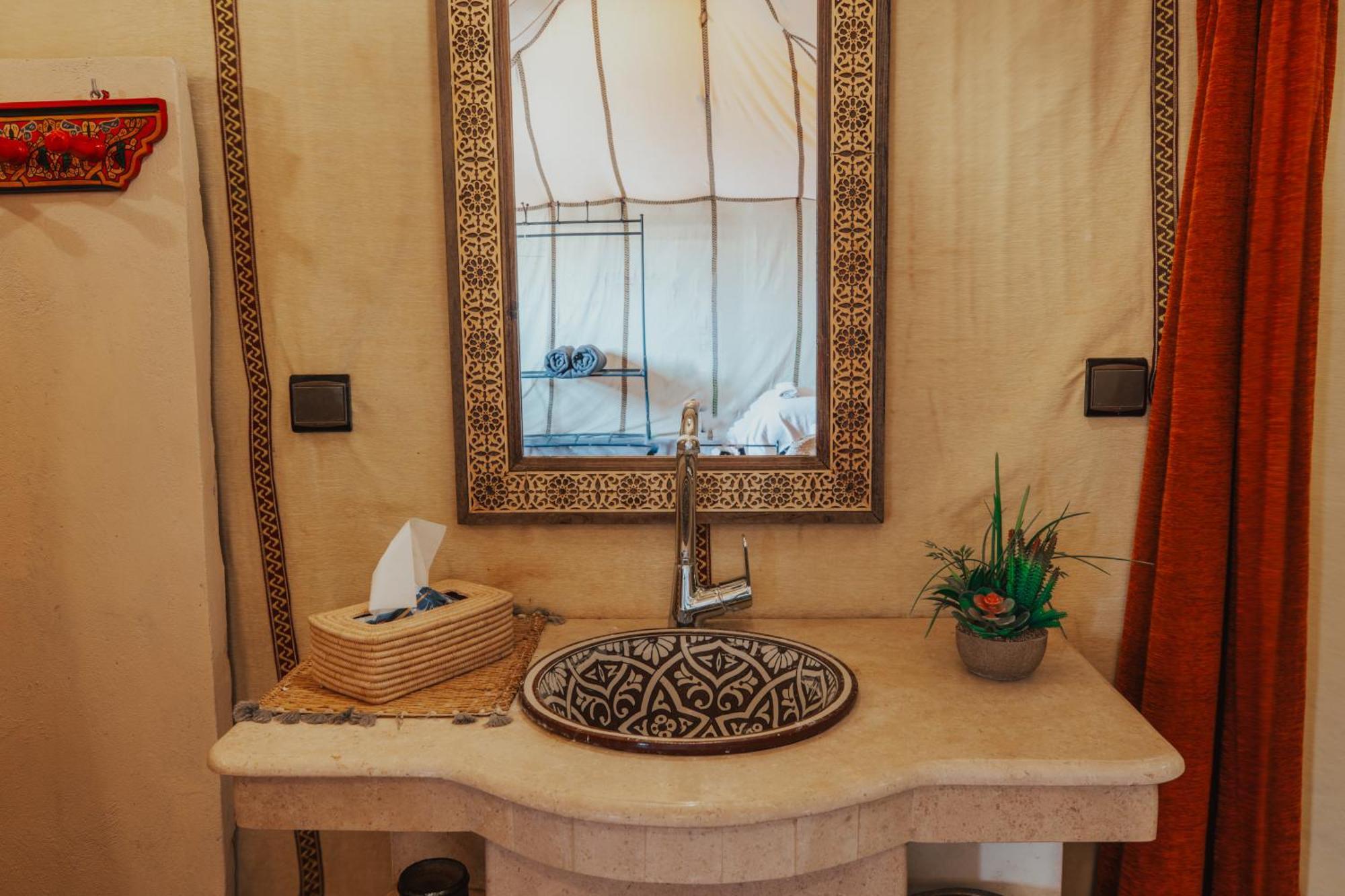 Sahara Glamping Merzouga Bagian luar foto