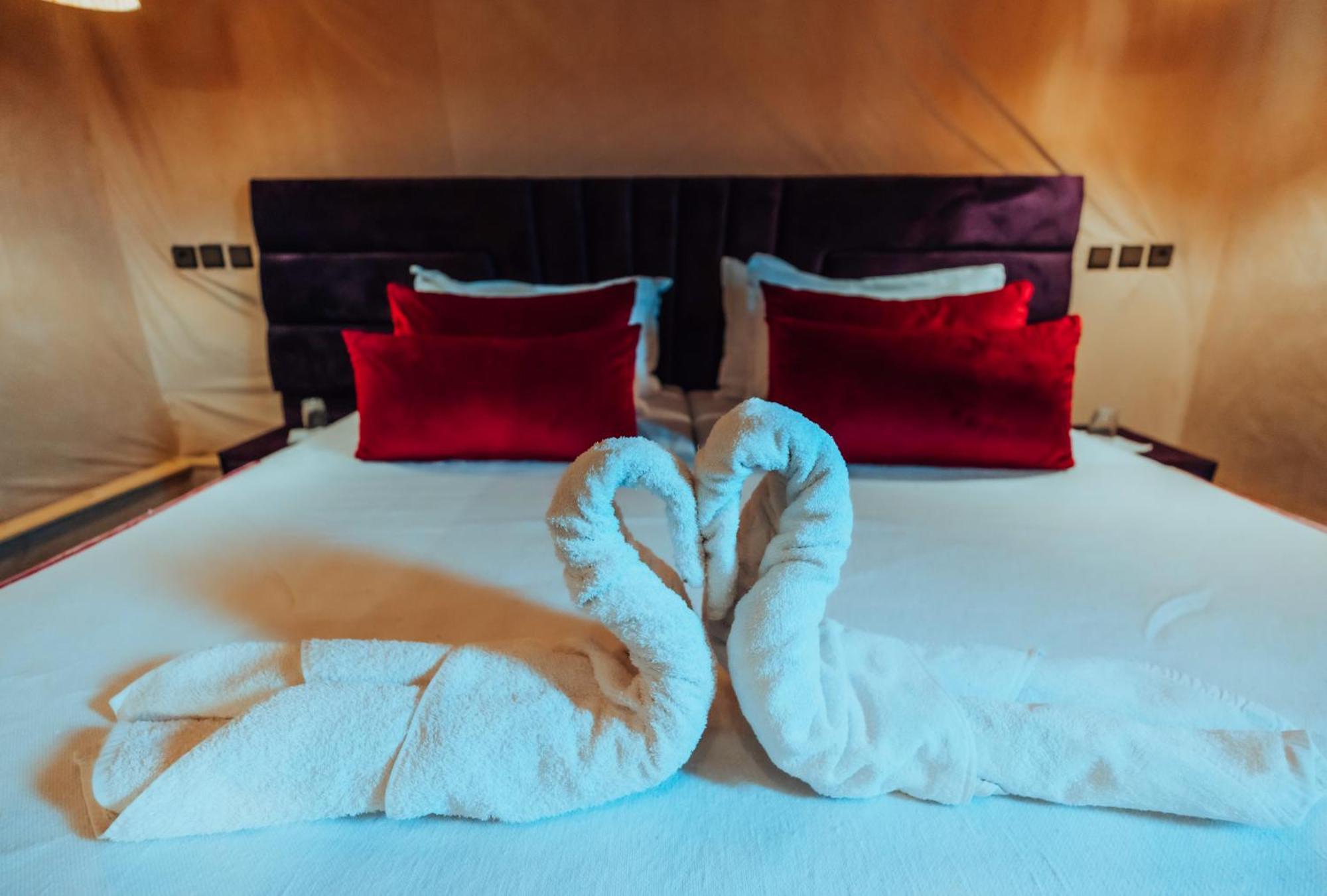 Sahara Glamping Merzouga Bagian luar foto