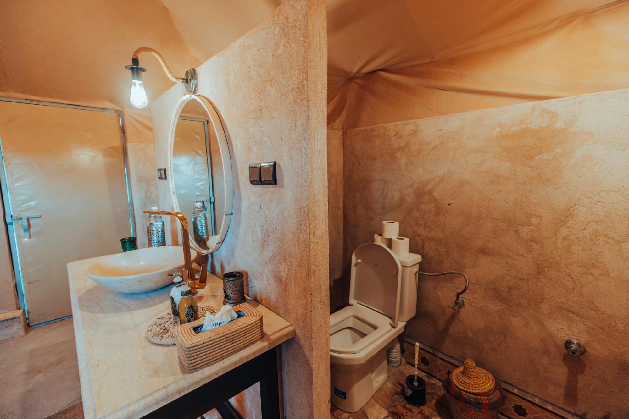 Sahara Glamping Merzouga Bagian luar foto