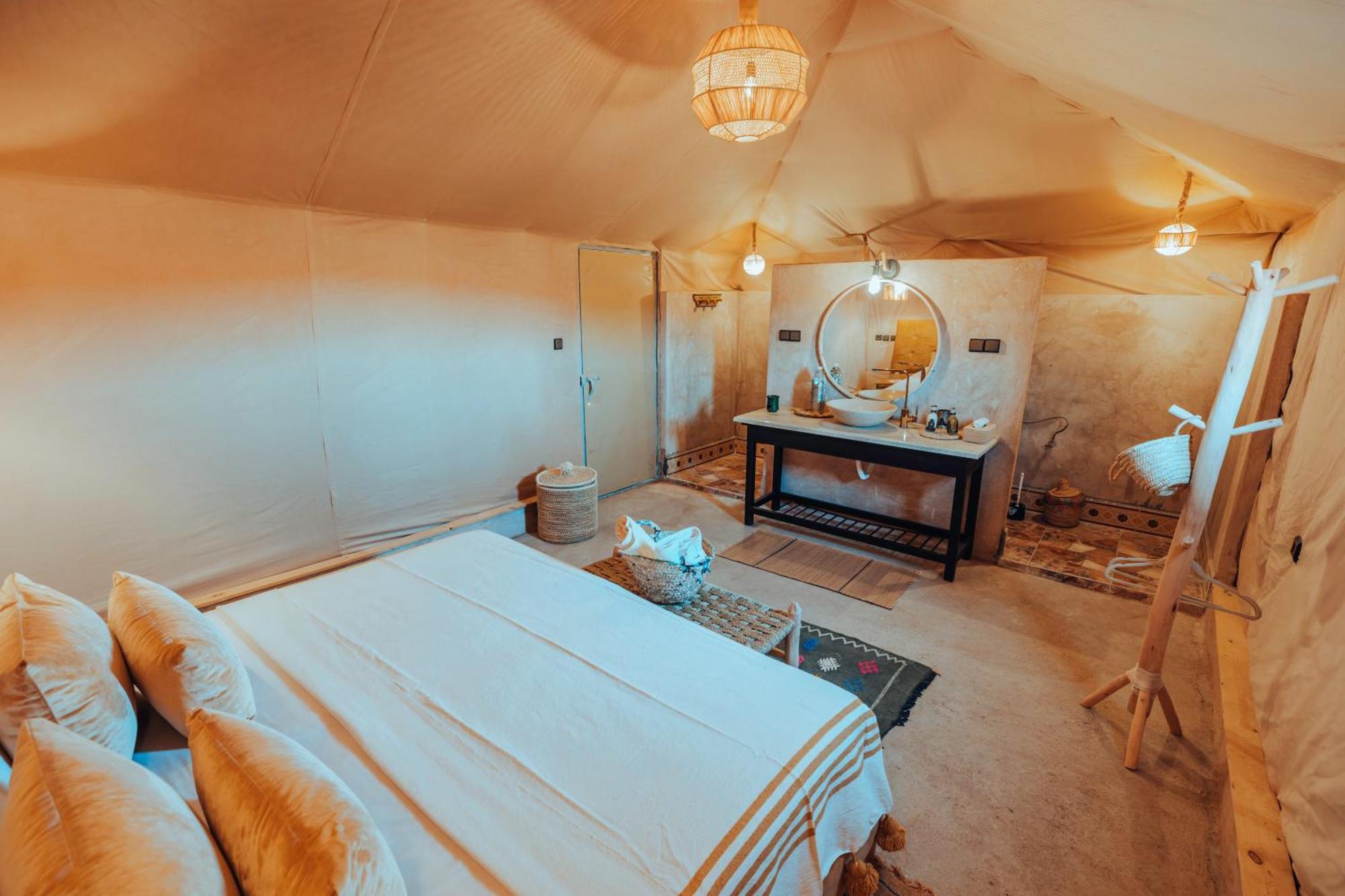 Sahara Glamping Merzouga Bagian luar foto