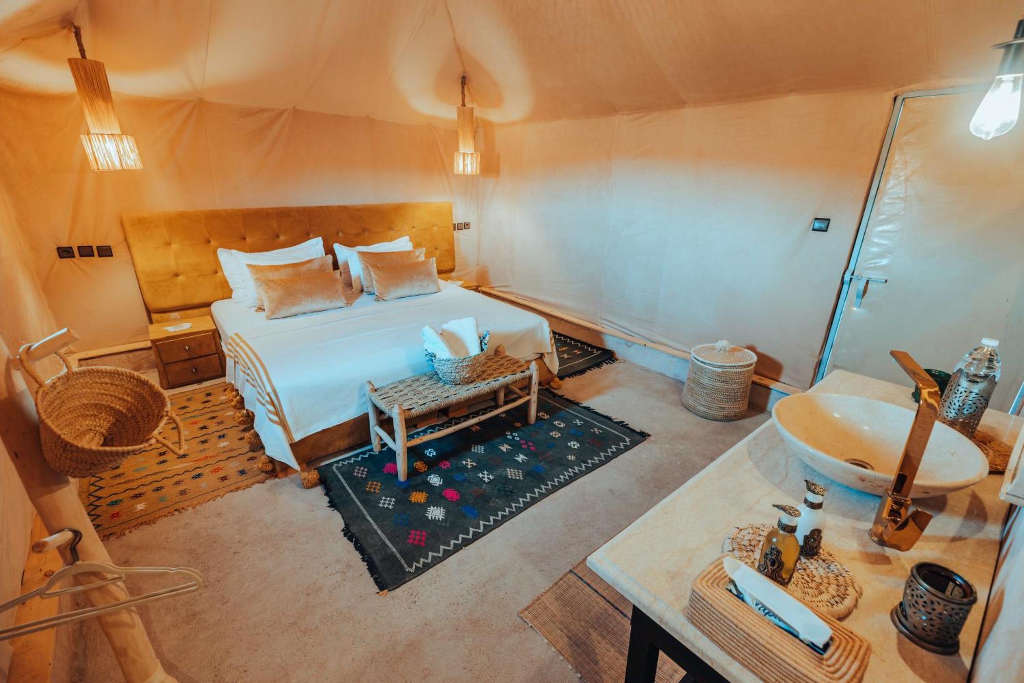 Sahara Glamping Merzouga Bagian luar foto